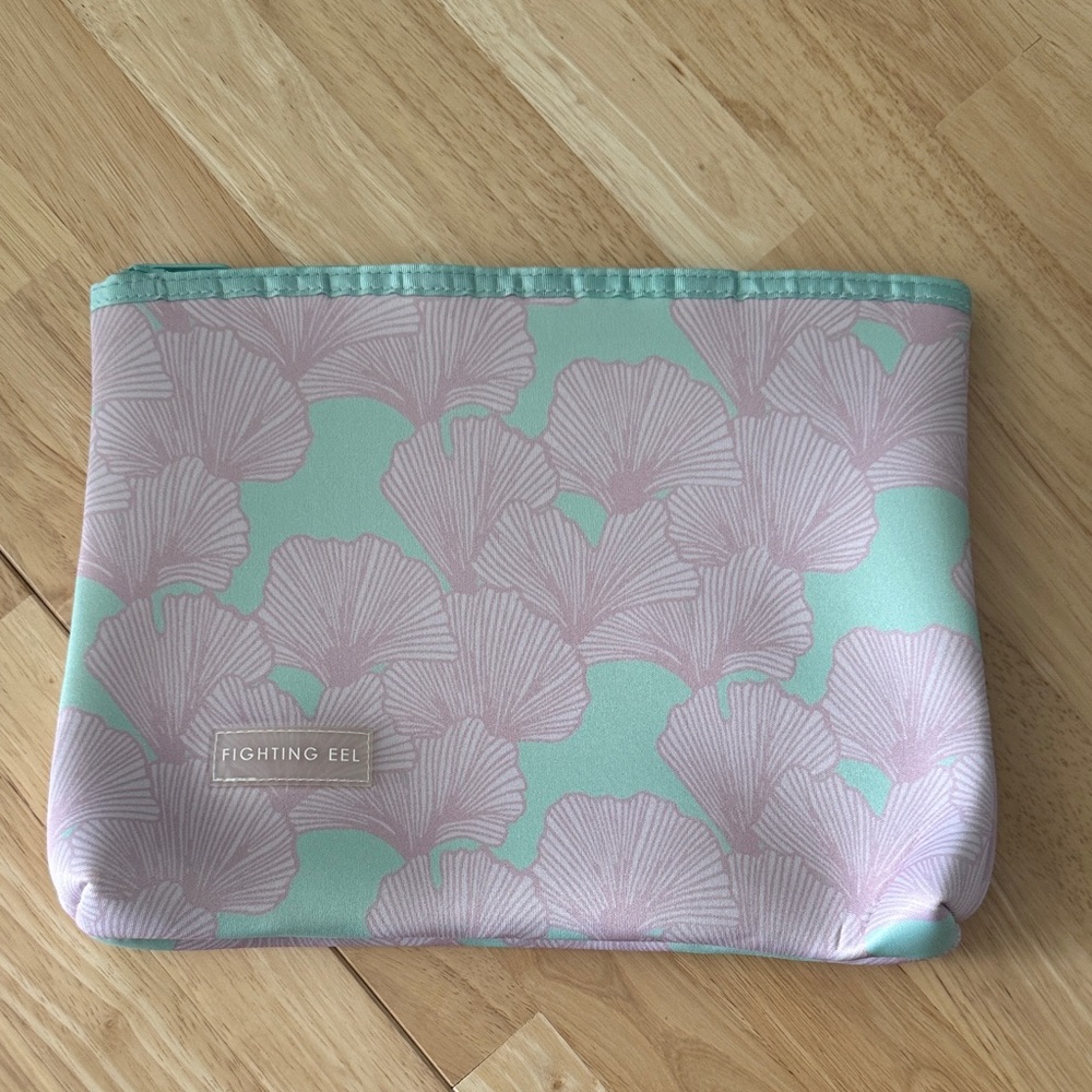 NWOT Fighting Eel Neoprene Bag, Purple and Green